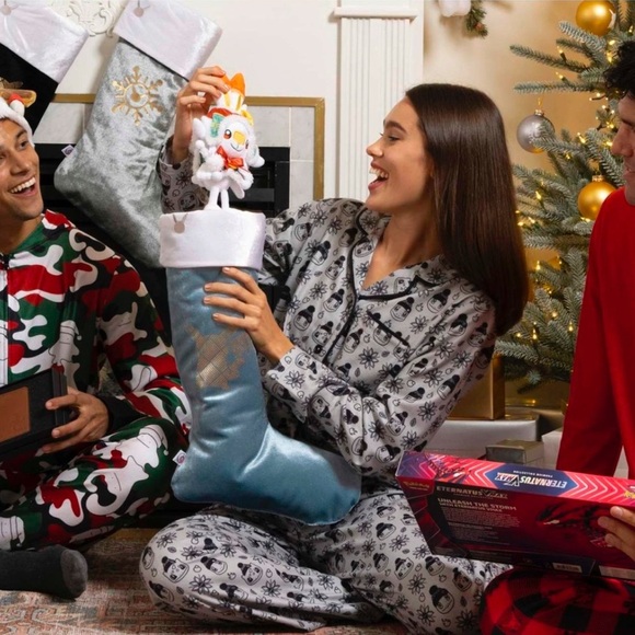 NWT Women’s Pokemon Flannel Pajama Set- size Xs - Picture 4 of 8